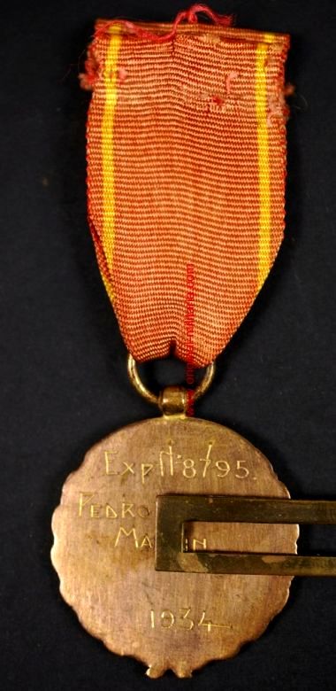 Medalla Vieja Guardia para un General del EA